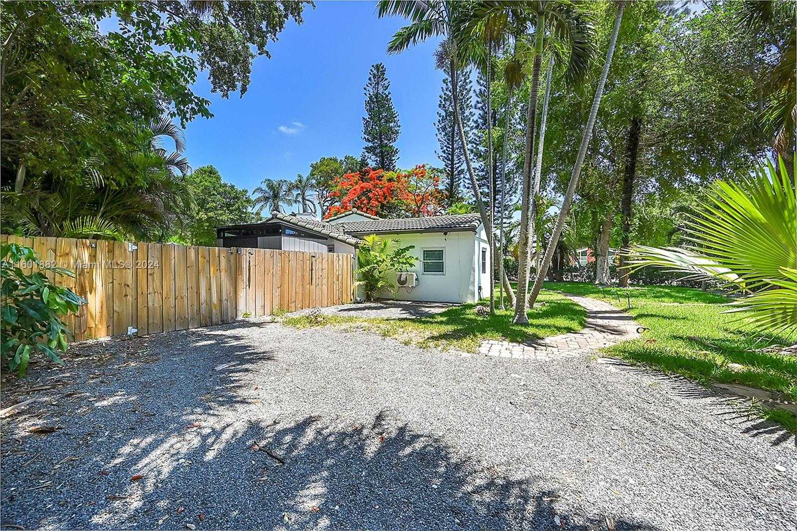 Small Image of 15 NORTH EAST 95TH ST, Miami Shores Number 3