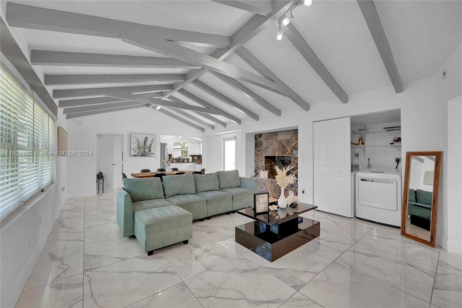 Small Image of 15 NORTH EAST 95TH ST, Miami Shores Number 5