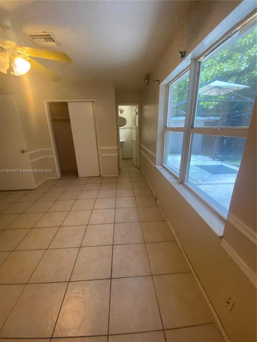 Small Image of 1739 SOUTH WEST 28TH TER, Fort Lauderdale Number 13