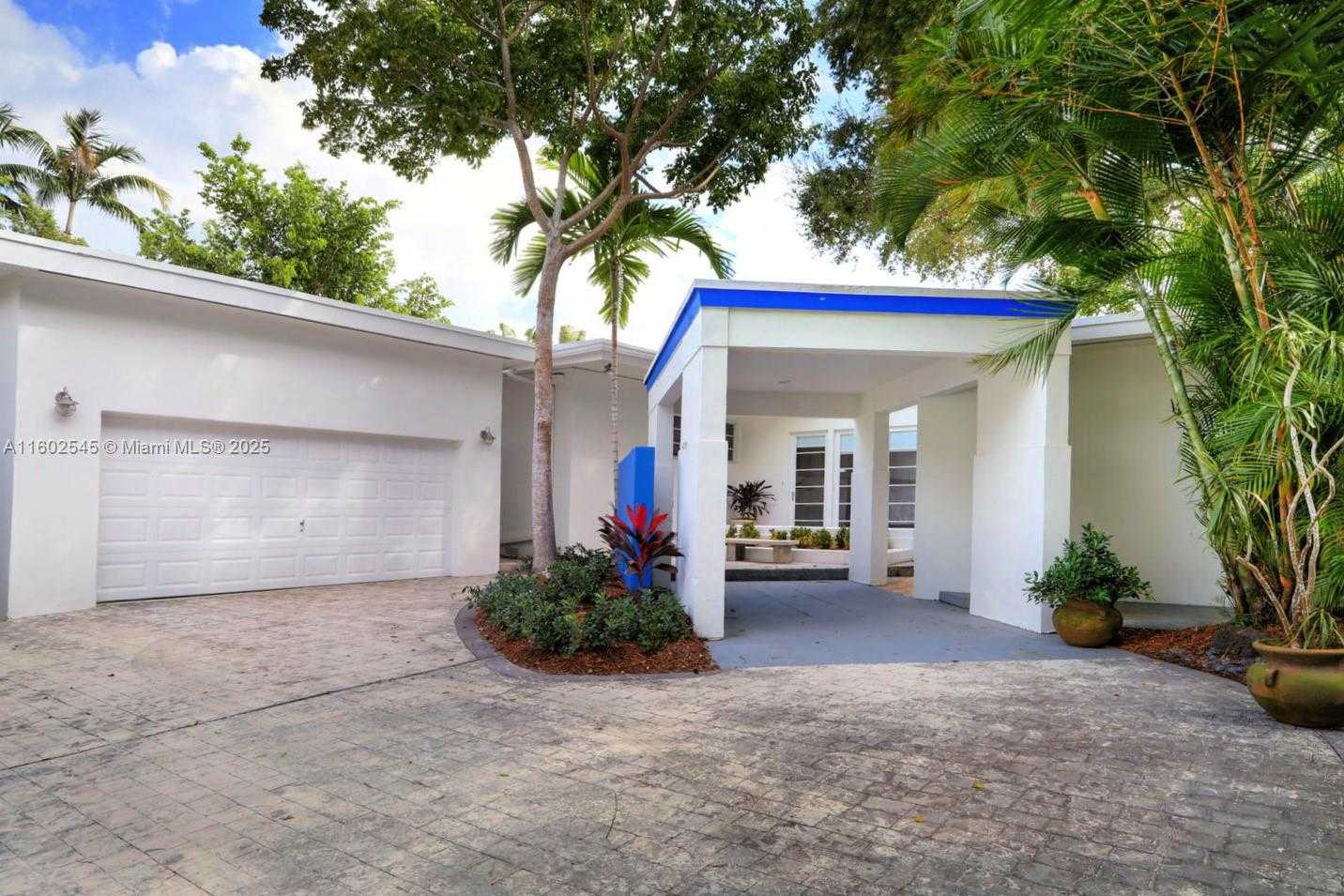 Small Image of 84 WEST SHORE DR, Coconut Grove Number 2
