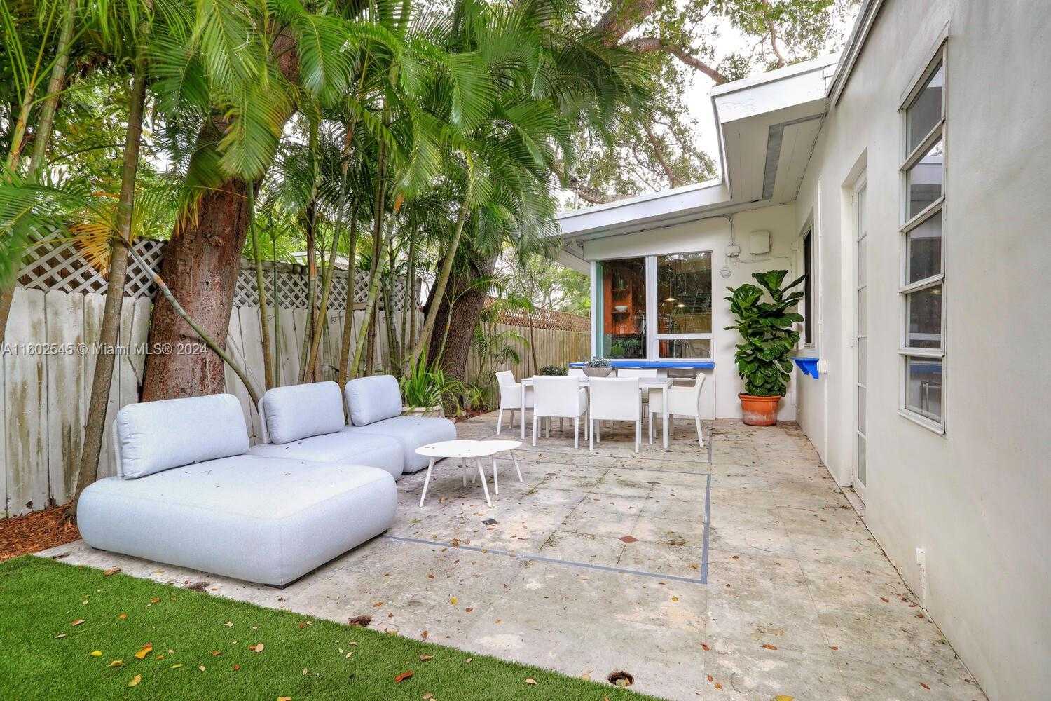 Small Image of 84 WEST SHORE DR, Coconut Grove Number 26