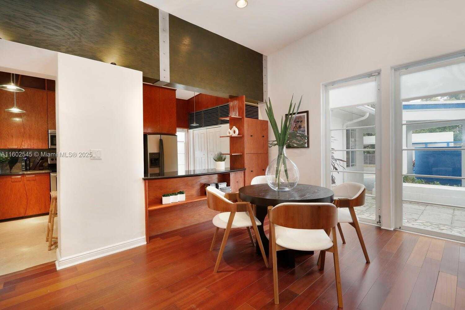 Small Image of 84 WEST SHORE DR, Coconut Grove Number 3