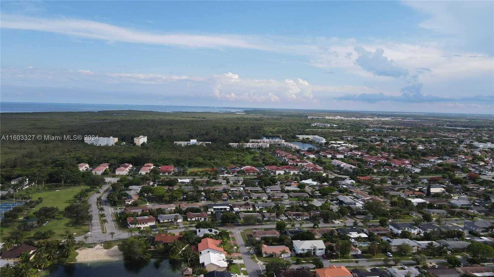 Small Image of 8101 SOUTH WEST 203RD ST, Cutler Bay Number 11