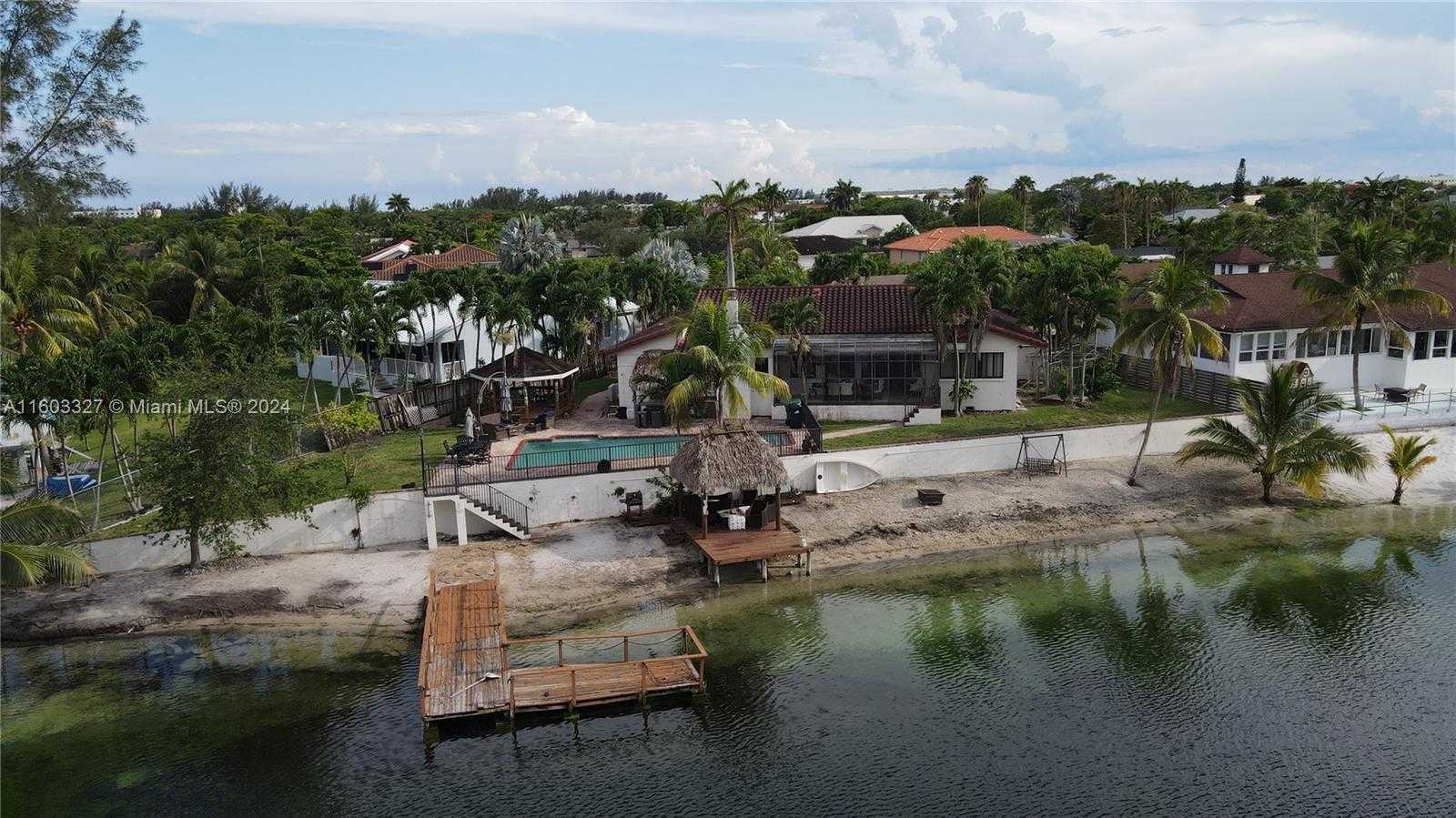 Small Image of 8101 SOUTH WEST 203RD ST, Cutler Bay Number 6
