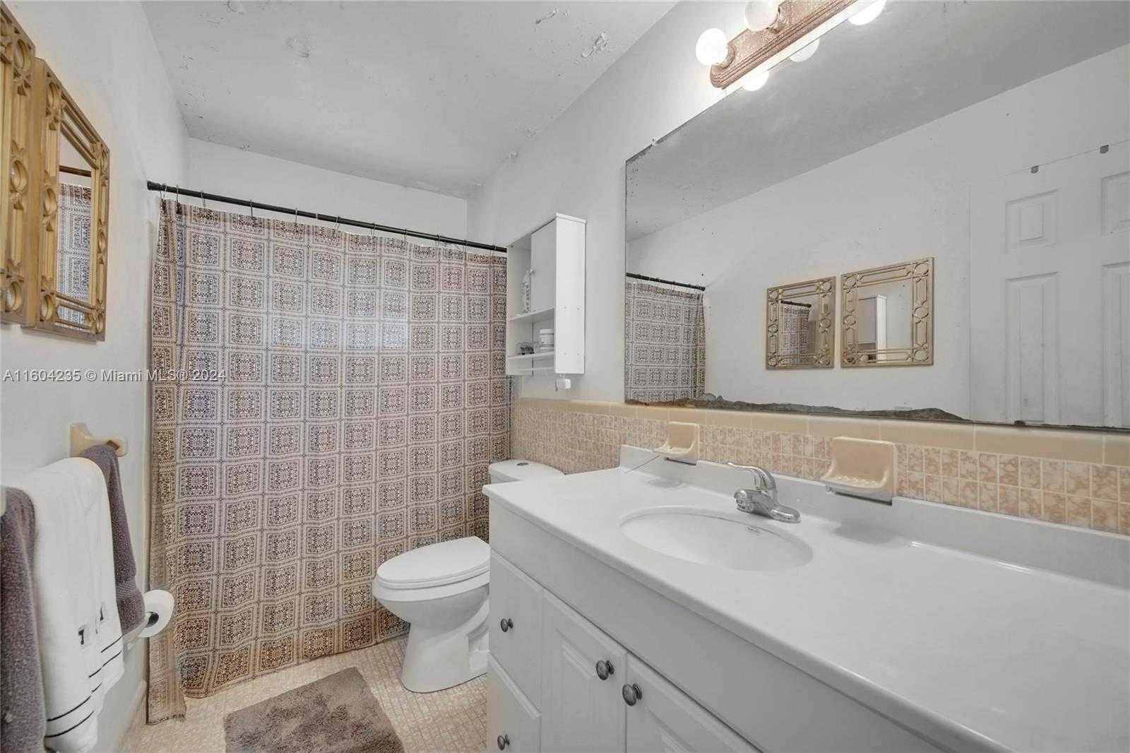 Small Image of 5340 SOUTH WEST 11TH ST, Margate Number 18