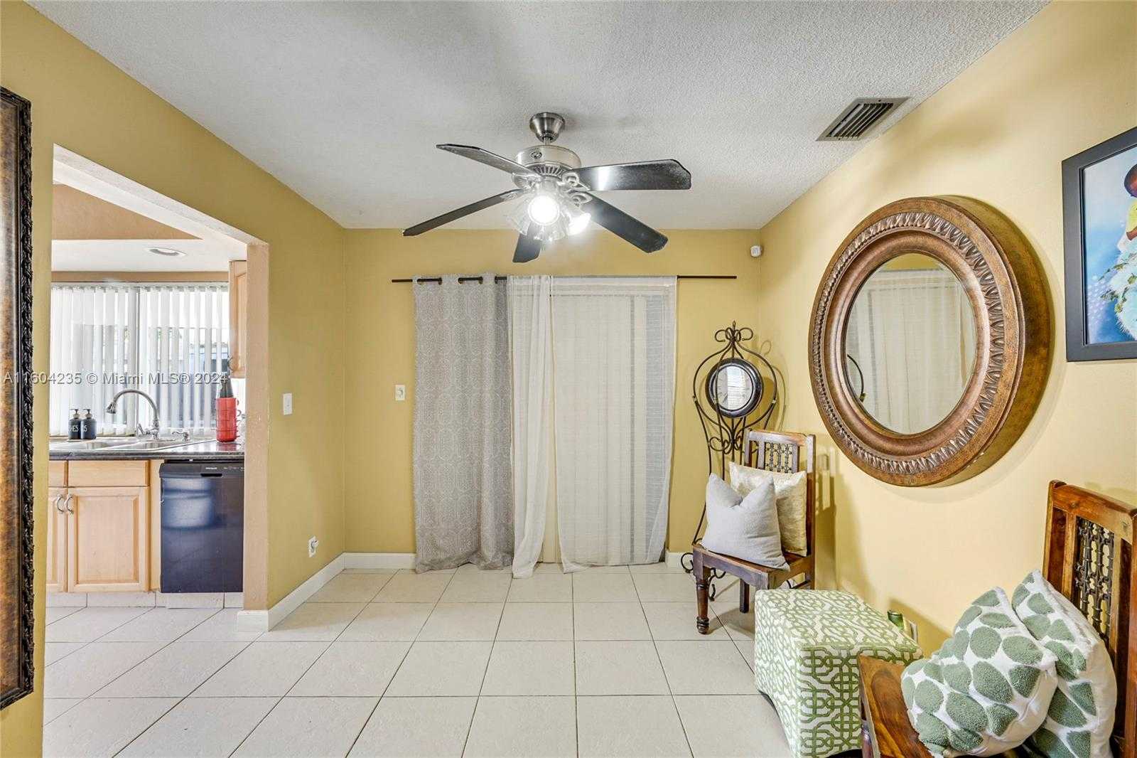 Small Image of 5340 SOUTH WEST 11TH ST, Margate Number 9