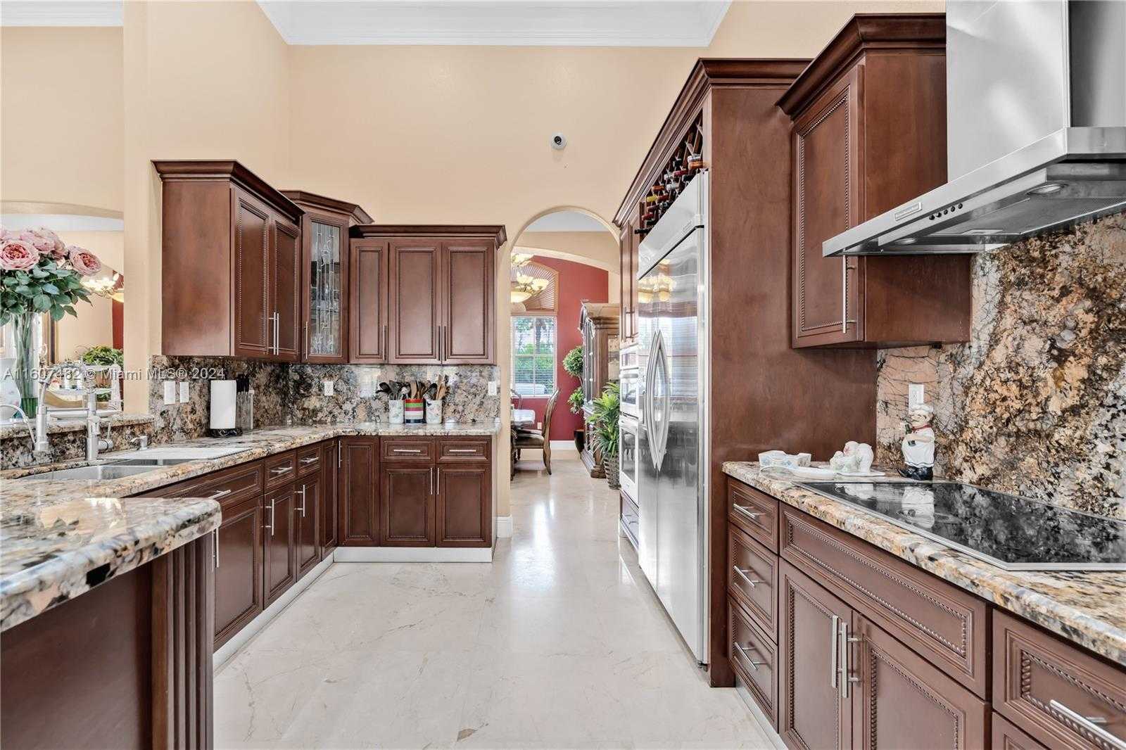 Small Image of 194 WEST 39TH PL, Hialeah Number 13