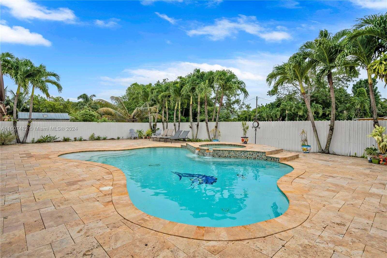 Small Image of 194 WEST 39TH PL, Hialeah Number 32
