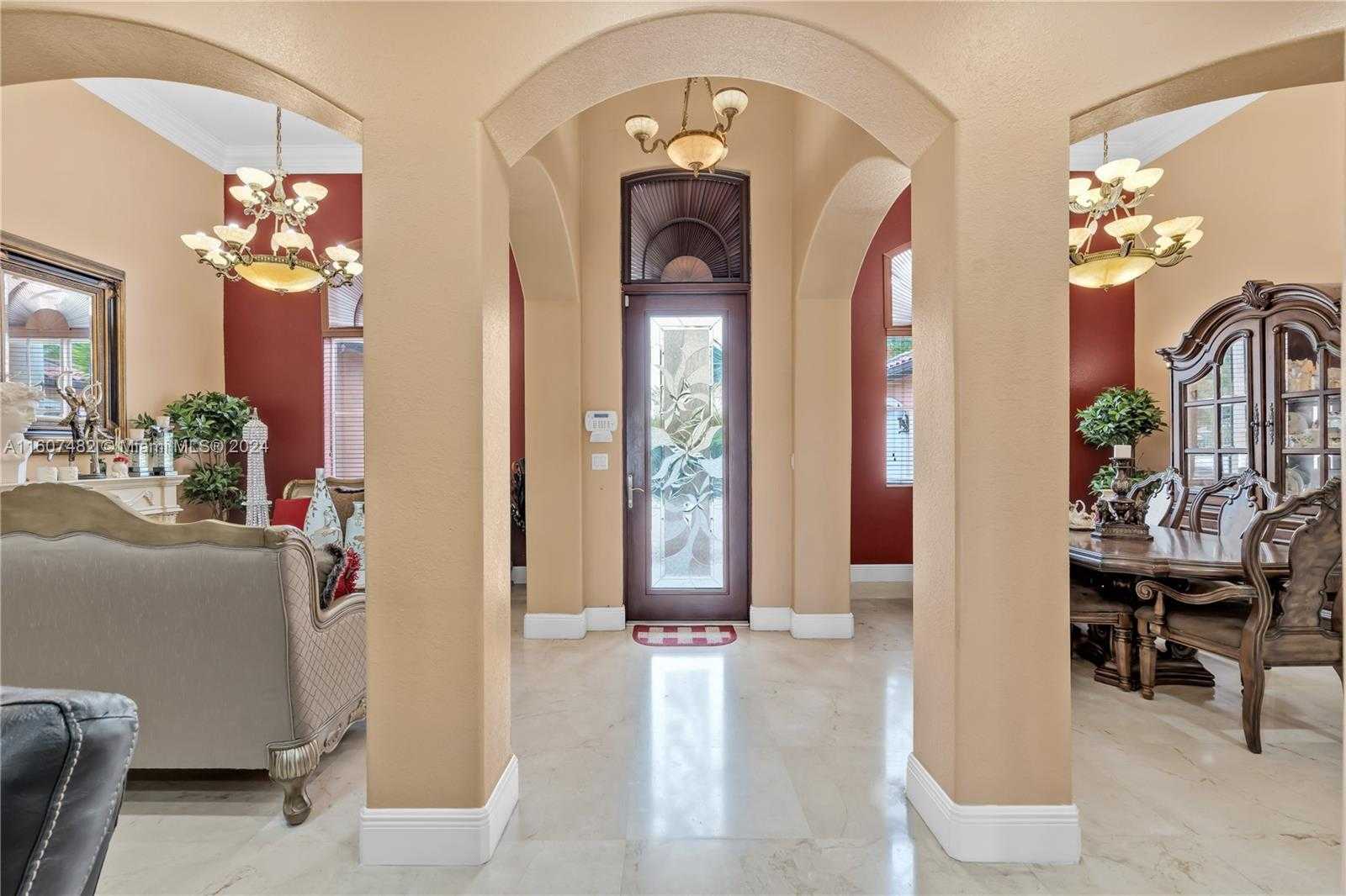 Small Image of 194 WEST 39TH PL, Hialeah Number 5
