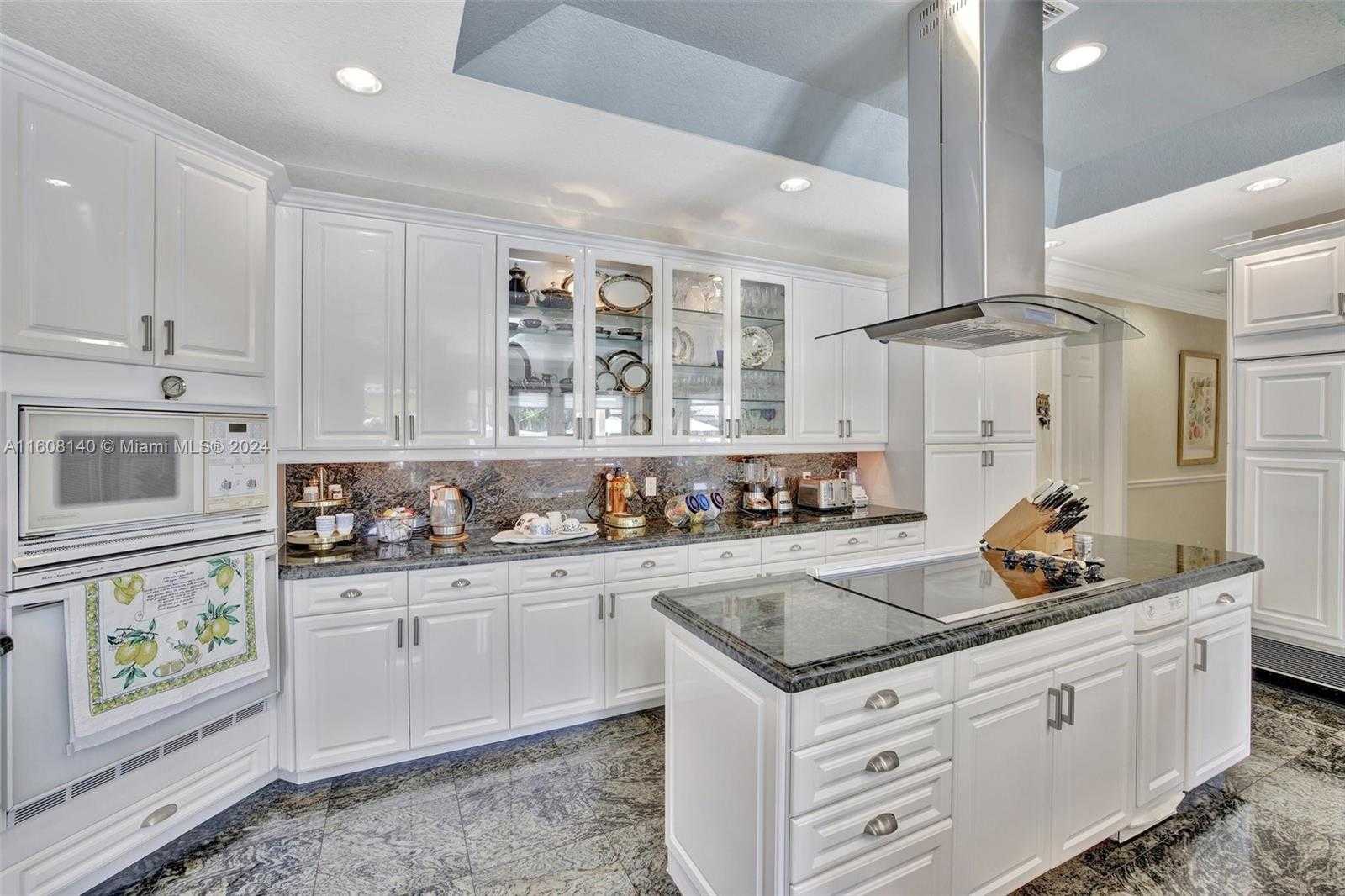 Small Image of 623 Riviera Isle Dr, Fort Lauderdale, FL 33301, USA Number 30
