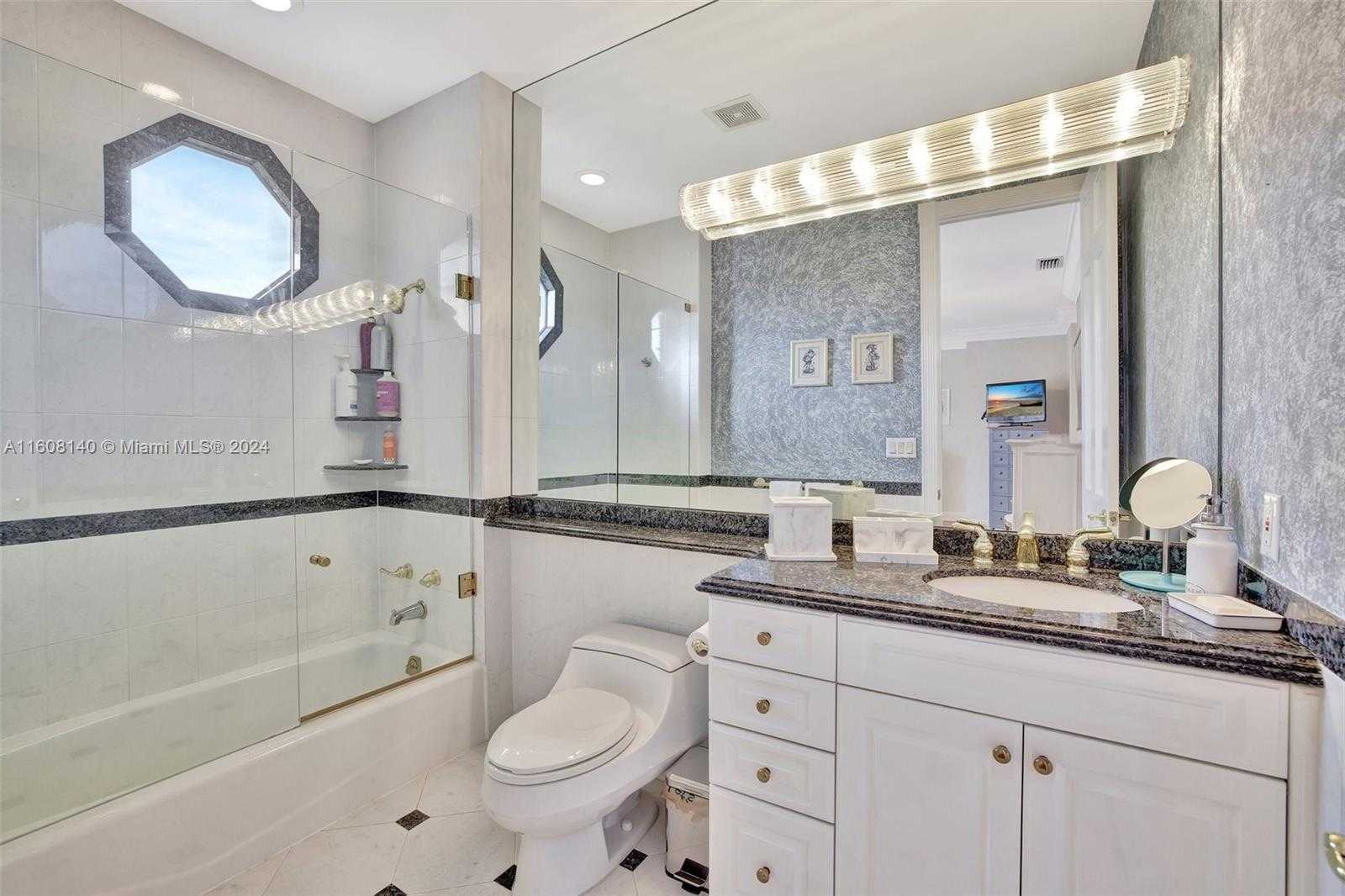 Small Image of 623 Riviera Isle Dr, Fort Lauderdale, FL 33301, USA Number 57