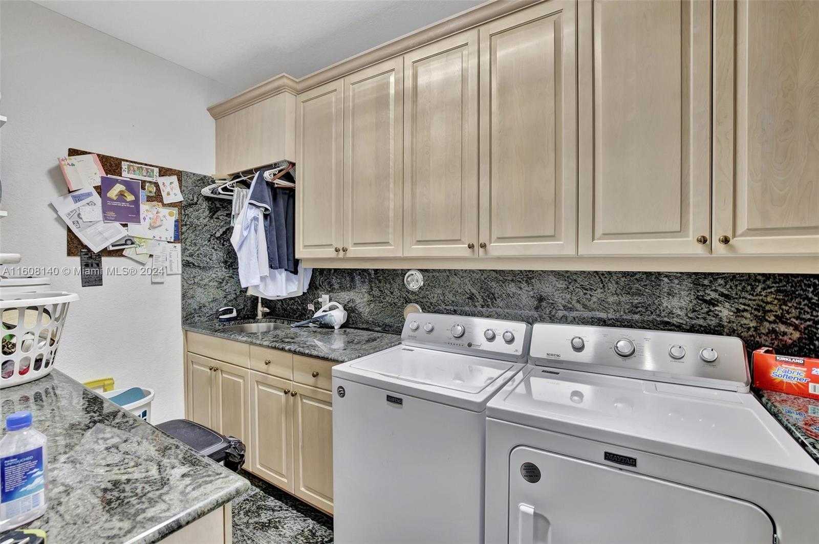 Small Image of 623 Riviera Isle Dr, Fort Lauderdale, FL 33301, USA Number 84