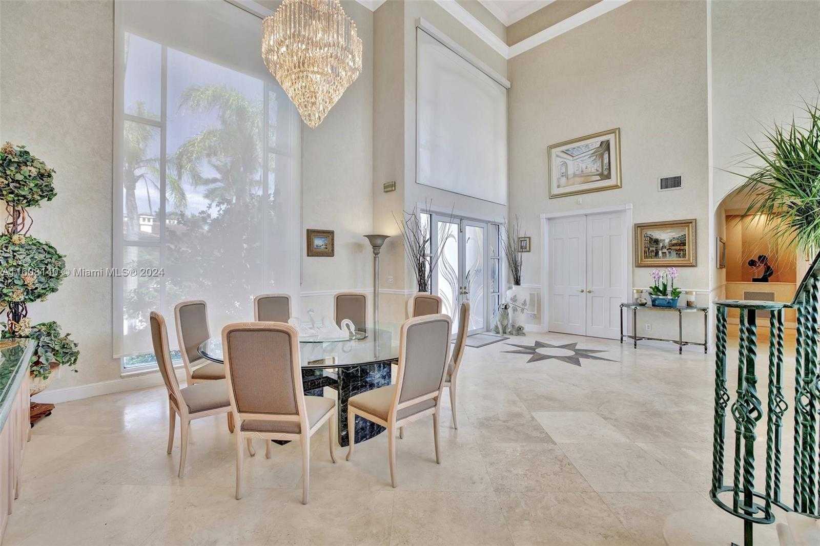 Small Image of 623 Riviera Isle Dr, Fort Lauderdale, FL 33301, USA Number 9