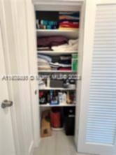 Small Image of Hollywood Number 17