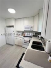 Small Image of Hollywood Number 8