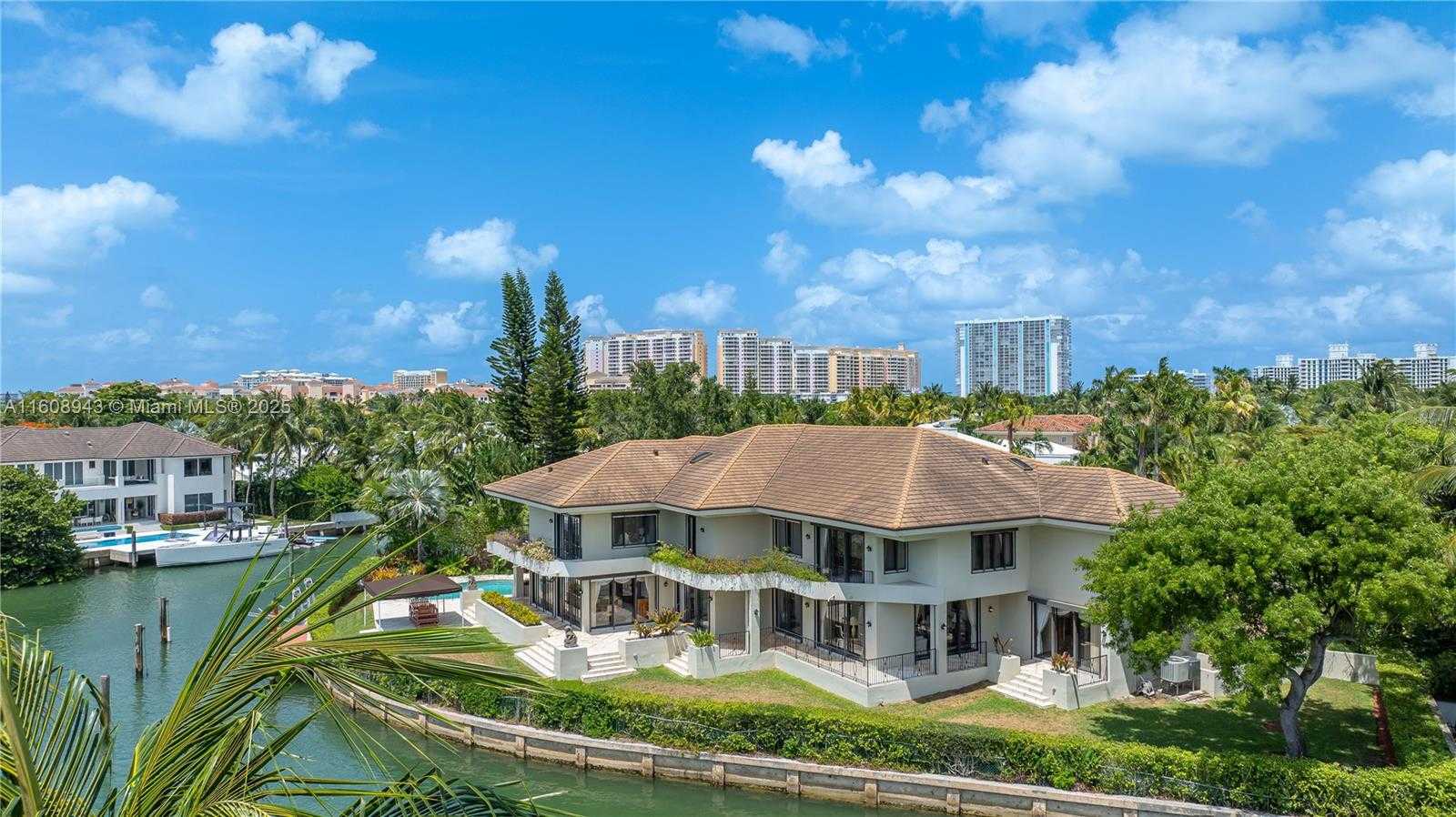 Small Image of 241 CAPE FLORIDA DR, Key Biscayne Number 11