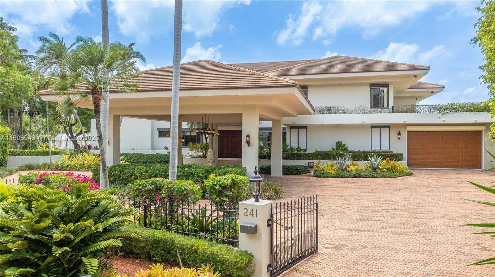 Small Image of 241 CAPE FLORIDA DR, Key Biscayne Number 4