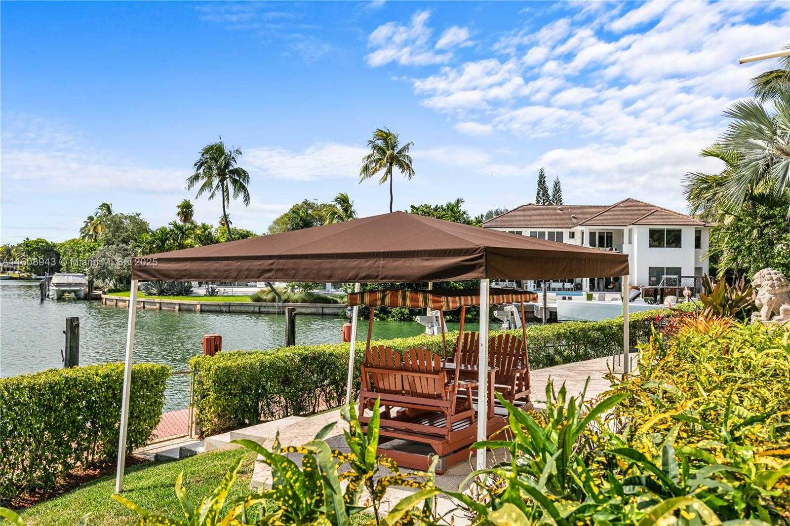 Small Image of 241 CAPE FLORIDA DR, Key Biscayne Number 44