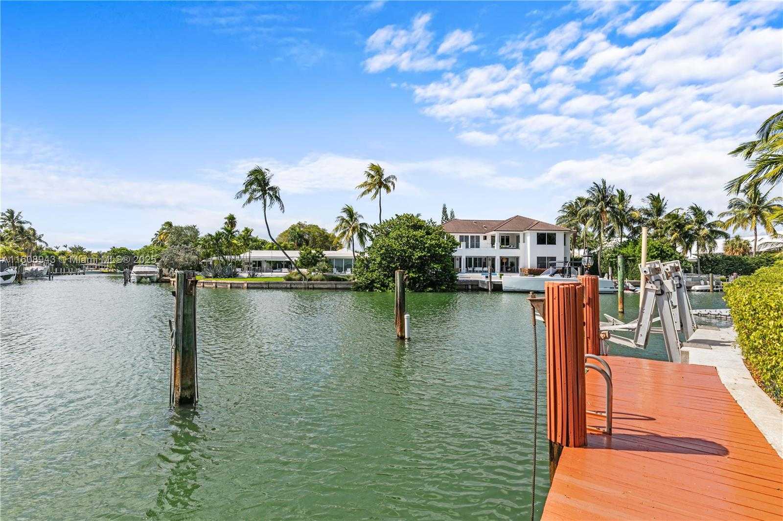 Small Image of 241 CAPE FLORIDA DR, Key Biscayne Number 48