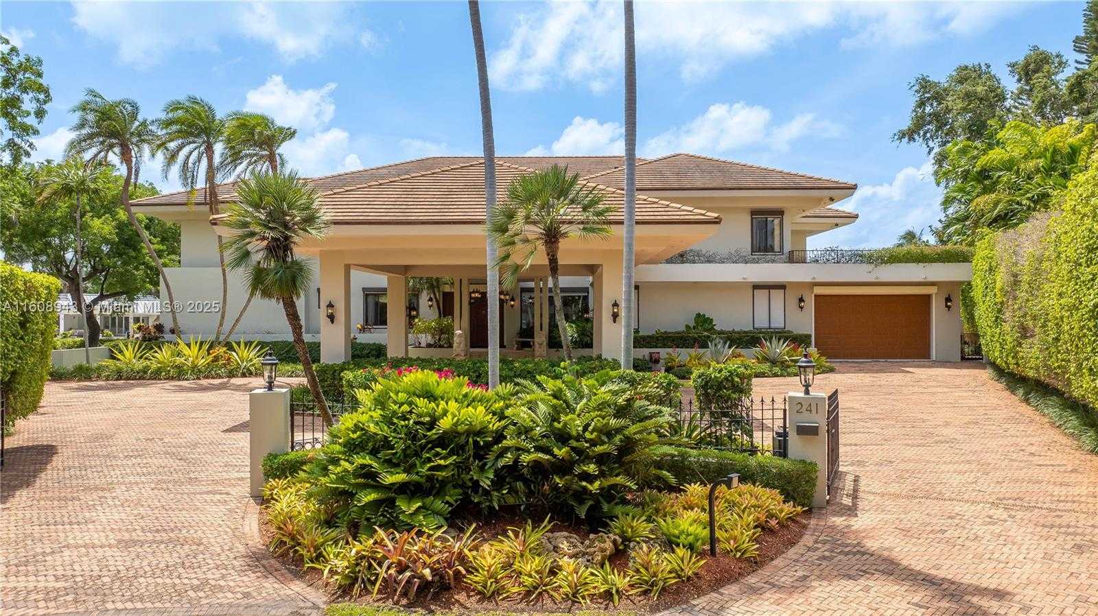 Small Image of 241 CAPE FLORIDA DR, Key Biscayne Number 6