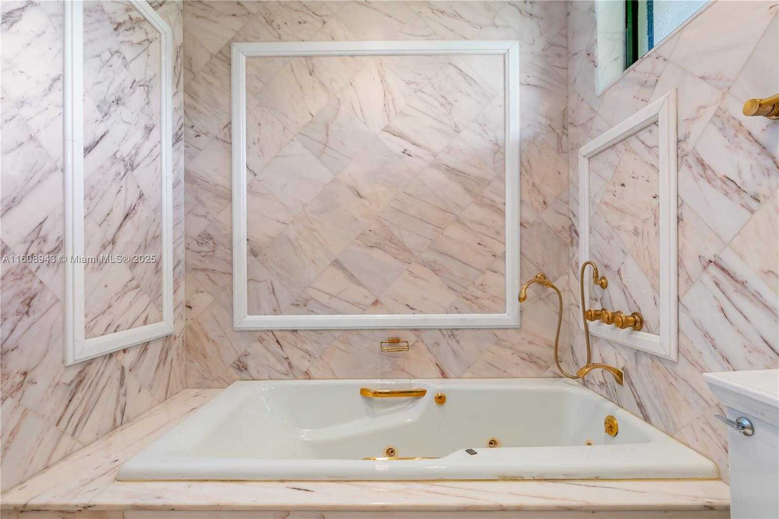 Small Image of 241 CAPE FLORIDA DR, Key Biscayne Number 61