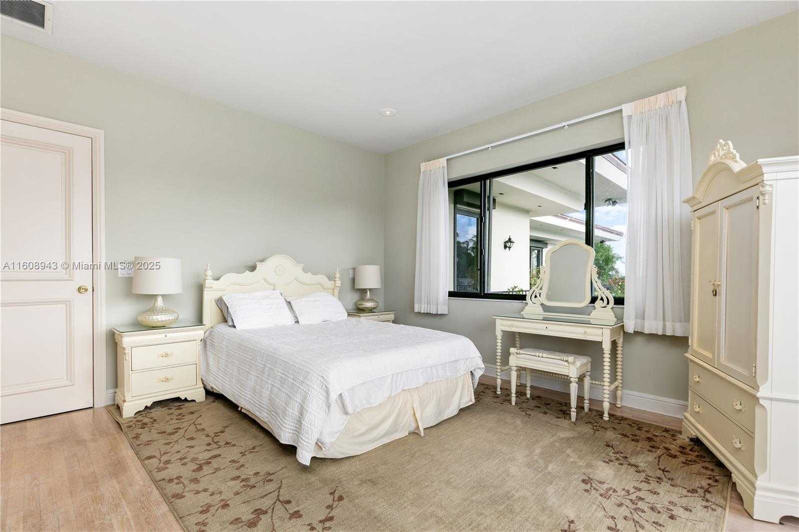 Small Image of 241 CAPE FLORIDA DR, Key Biscayne Number 69
