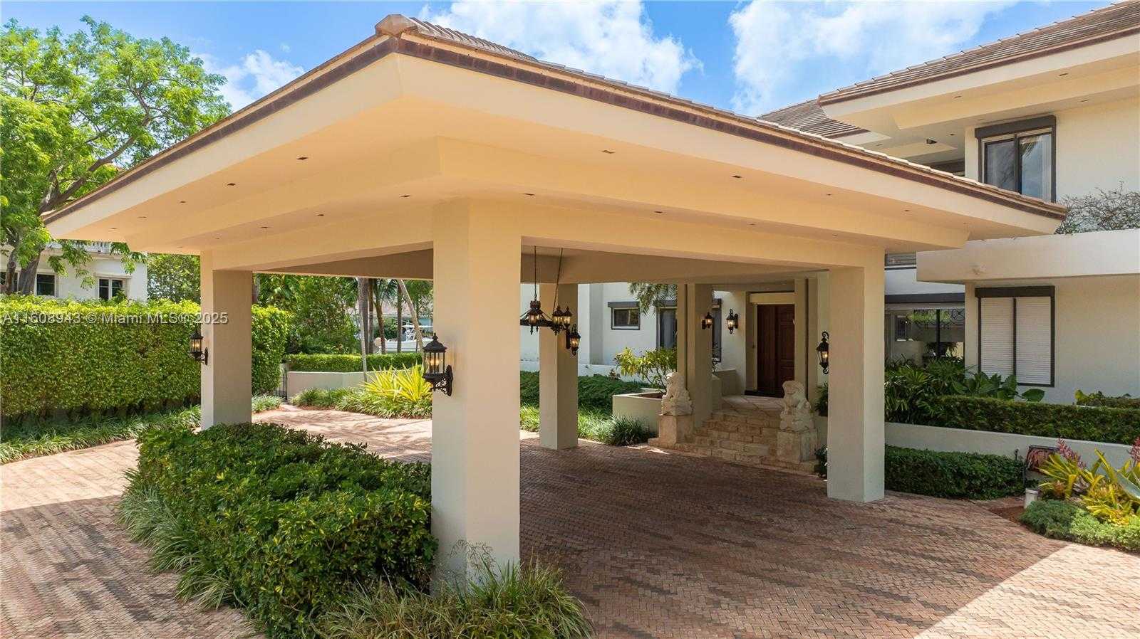 Small Image of 241 CAPE FLORIDA DR, Key Biscayne Number 7