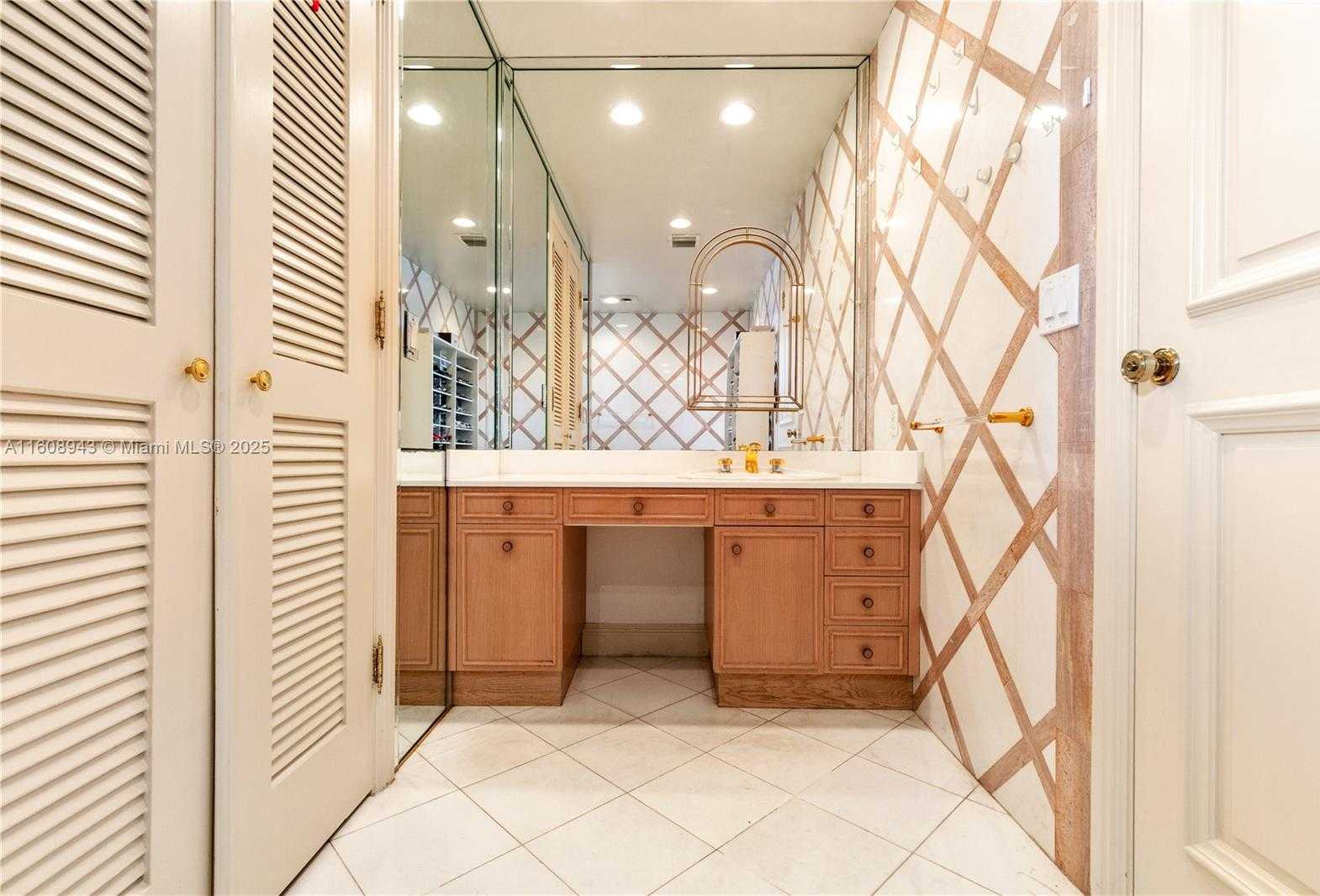 Small Image of 241 CAPE FLORIDA DR, Key Biscayne Number 70