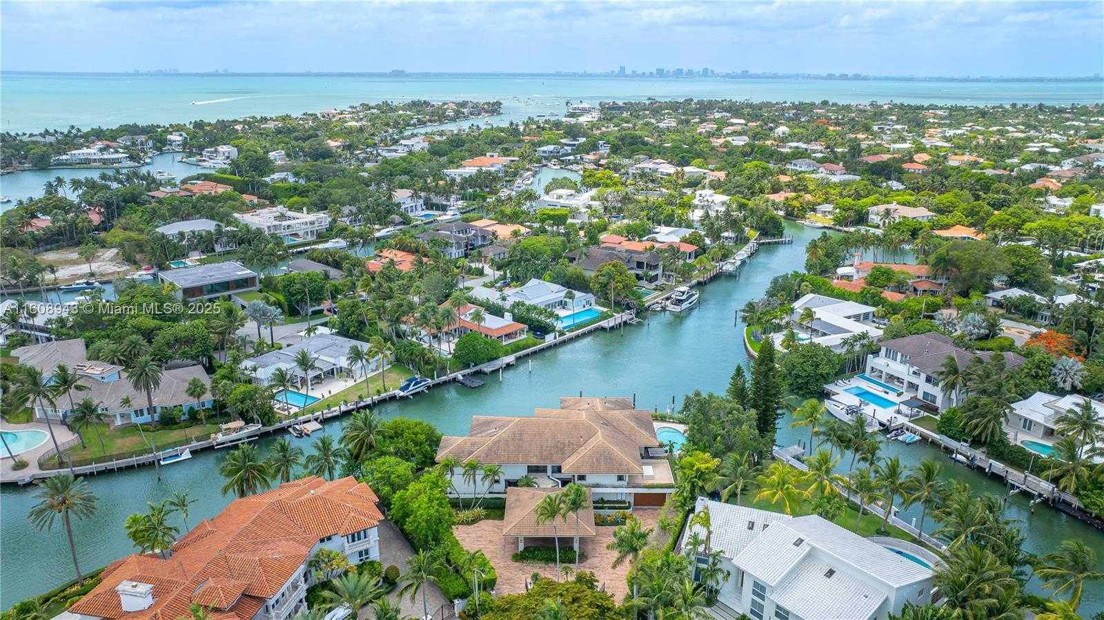 Small Image of 241 CAPE FLORIDA DR, Key Biscayne Number 96
