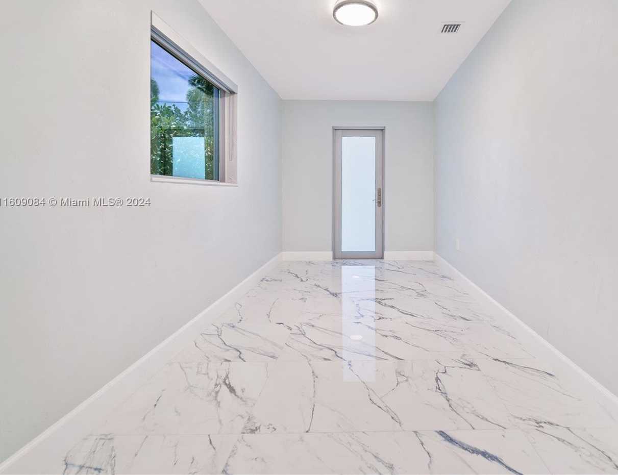 Small Image of 1220 NORTH EAST 83 ST, Miami Number 19