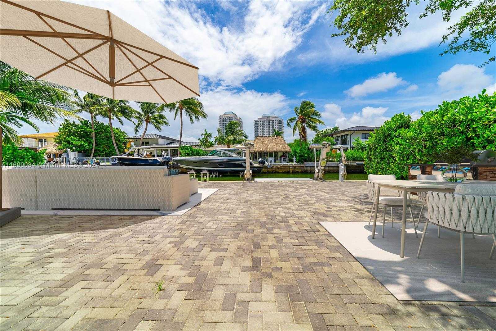 Small Image of 1220 NORTH EAST 83 ST, Miami Number 8