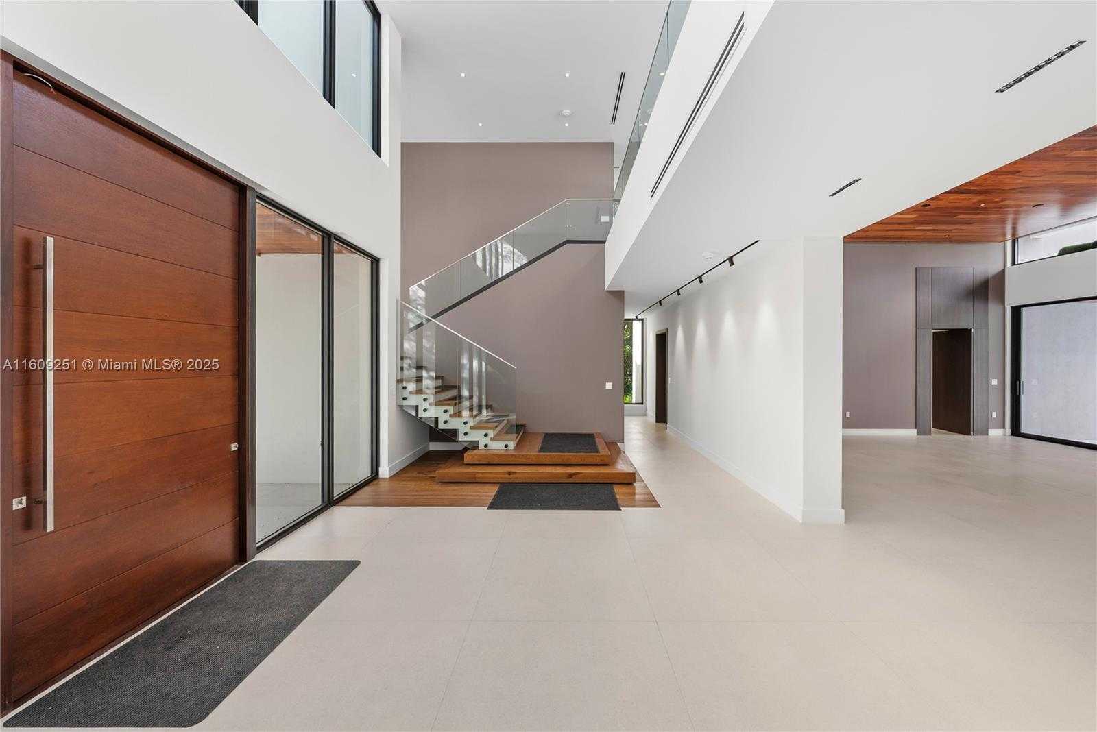 Small Image of 6675 SOUTH WEST 96TH ST, Pinecrest Number 13