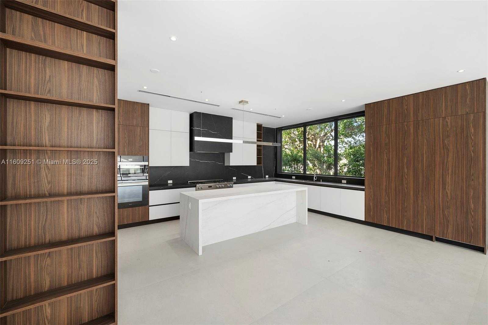 Small Image of 6675 SOUTH WEST 96TH ST, Pinecrest Number 15
