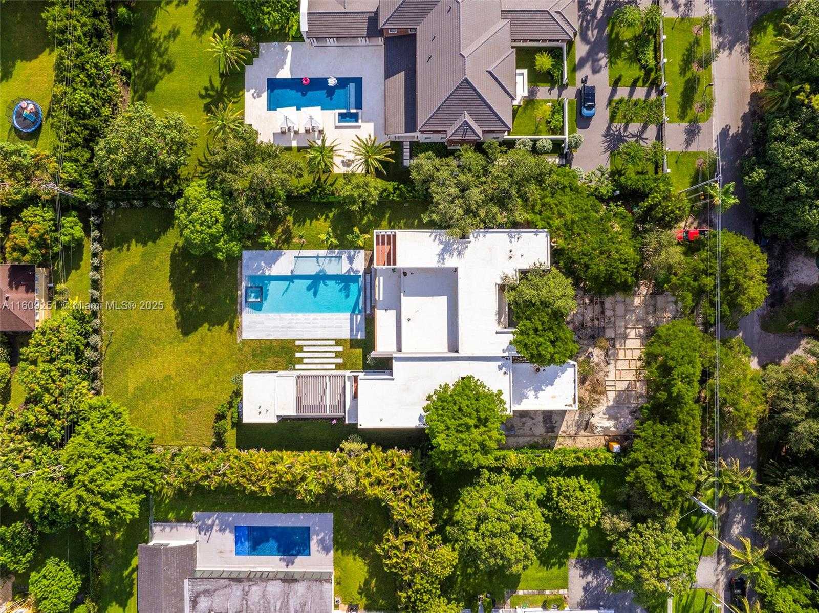 Small Image of 6675 SOUTH WEST 96TH ST, Pinecrest Number 26