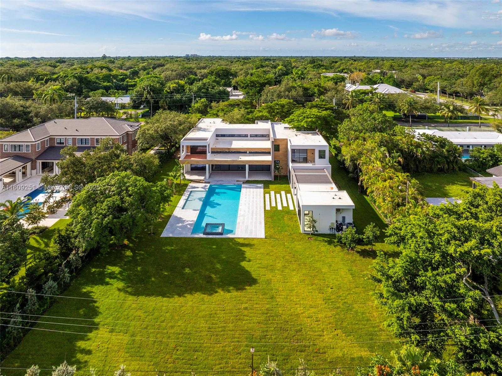 Small Image of 6675 SOUTH WEST 96TH ST, Pinecrest Number 27