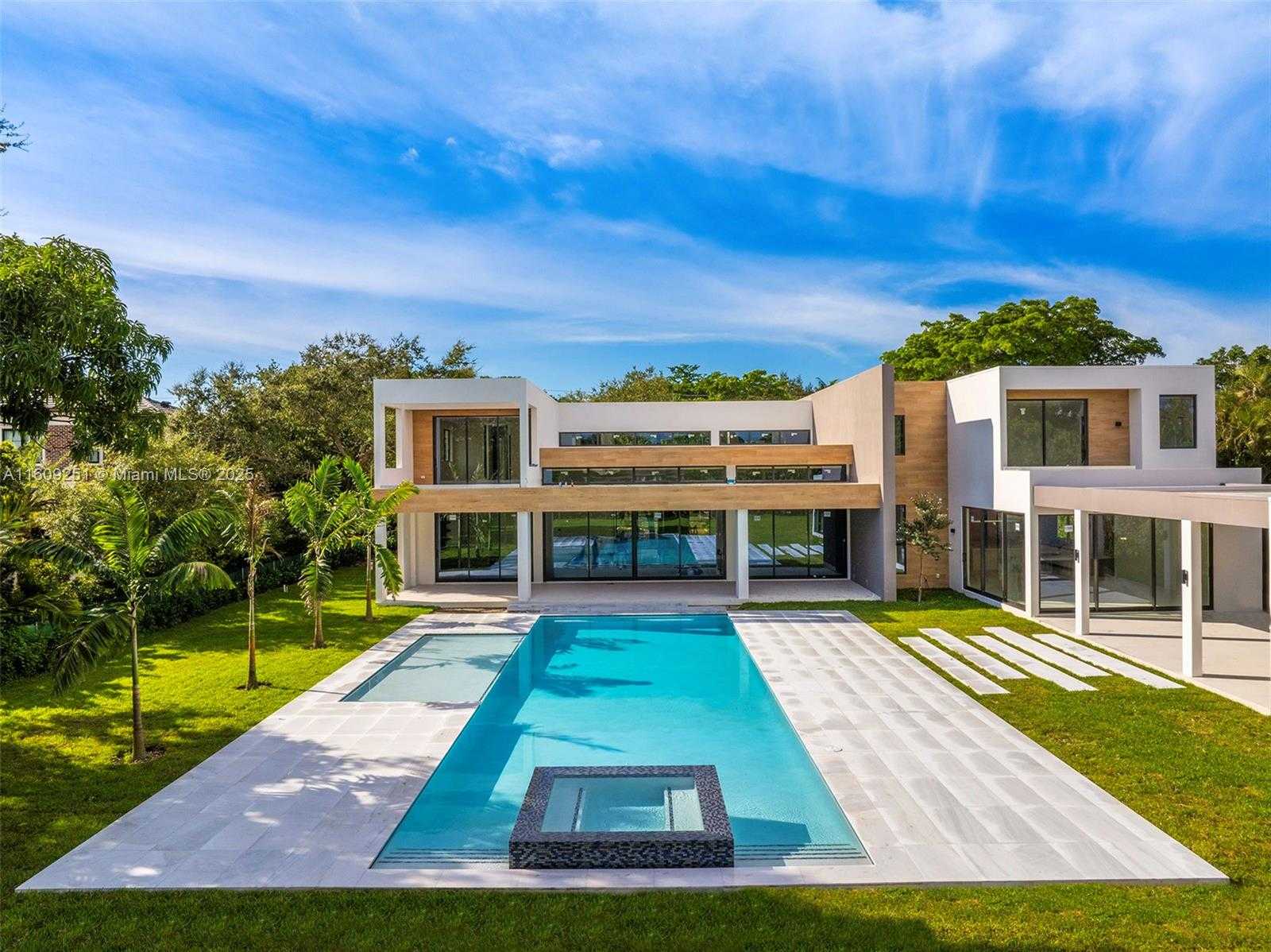 Small Image of 6675 SOUTH WEST 96TH ST, Pinecrest Number 29
