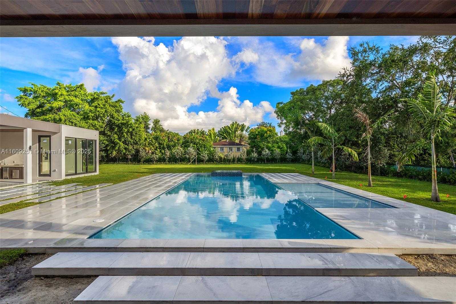 Small Image of 6675 SOUTH WEST 96TH ST, Pinecrest Number 36
