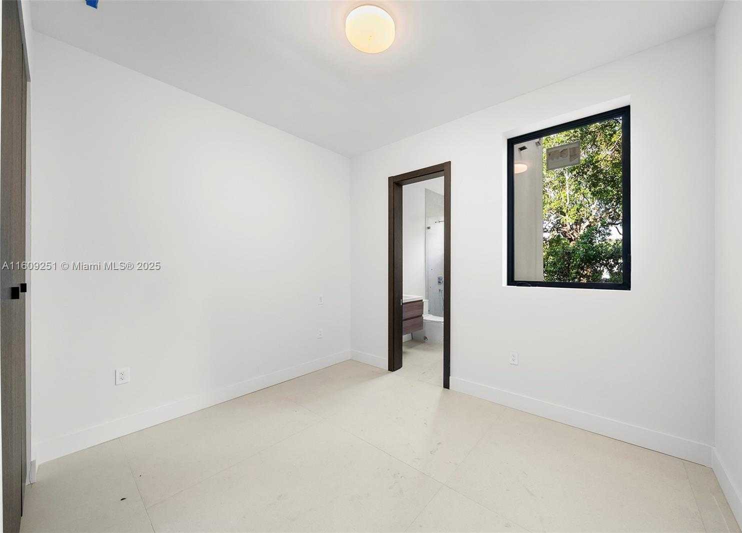 Small Image of 6675 SOUTH WEST 96TH ST, Pinecrest Number 40