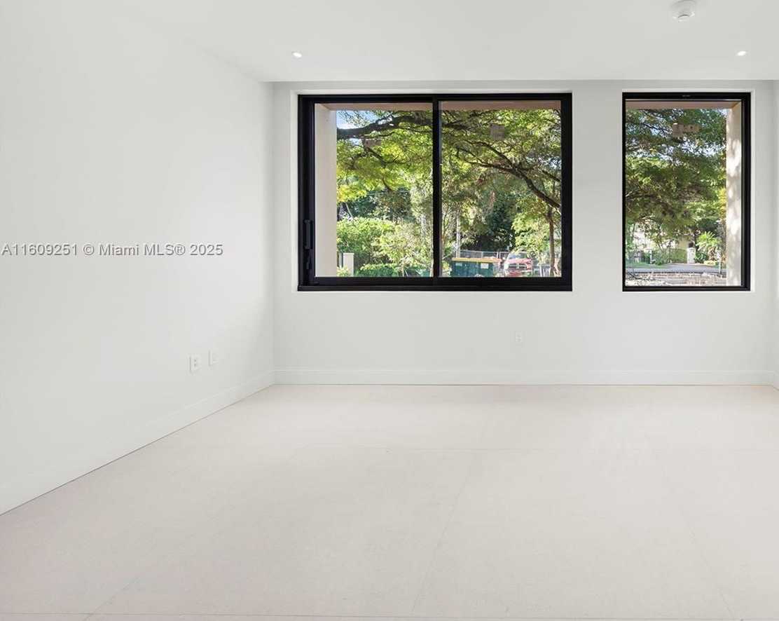 Small Image of 6675 SOUTH WEST 96TH ST, Pinecrest Number 43