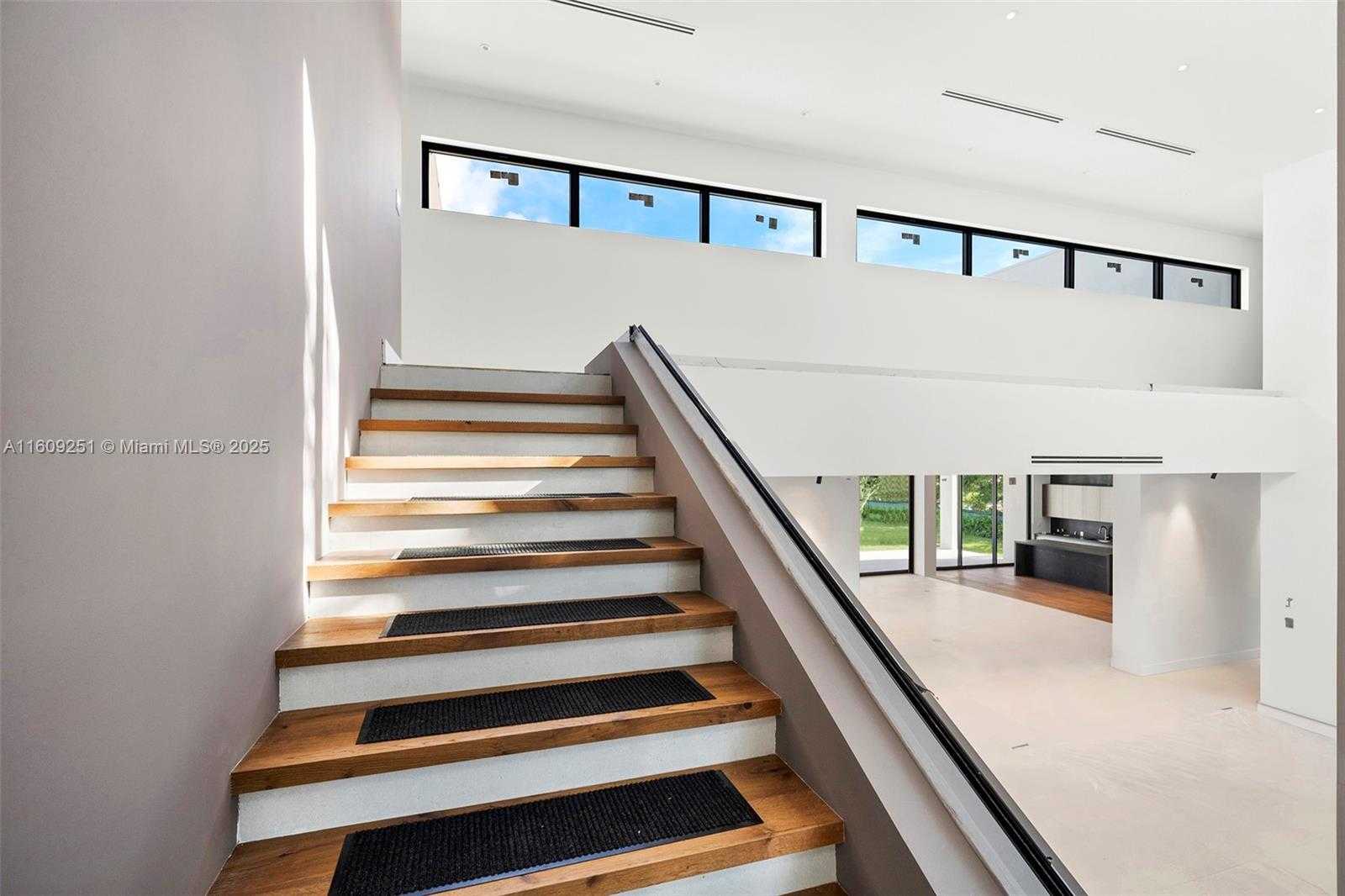 Small Image of 6675 SOUTH WEST 96TH ST, Pinecrest Number 45