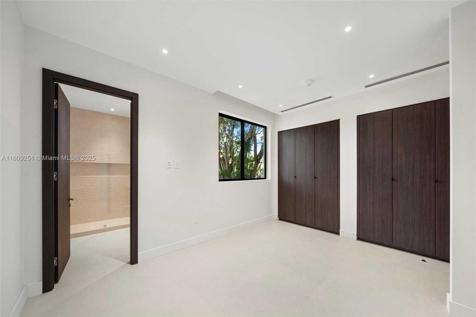 Small Image of 6675 SOUTH WEST 96TH ST, Pinecrest Number 48