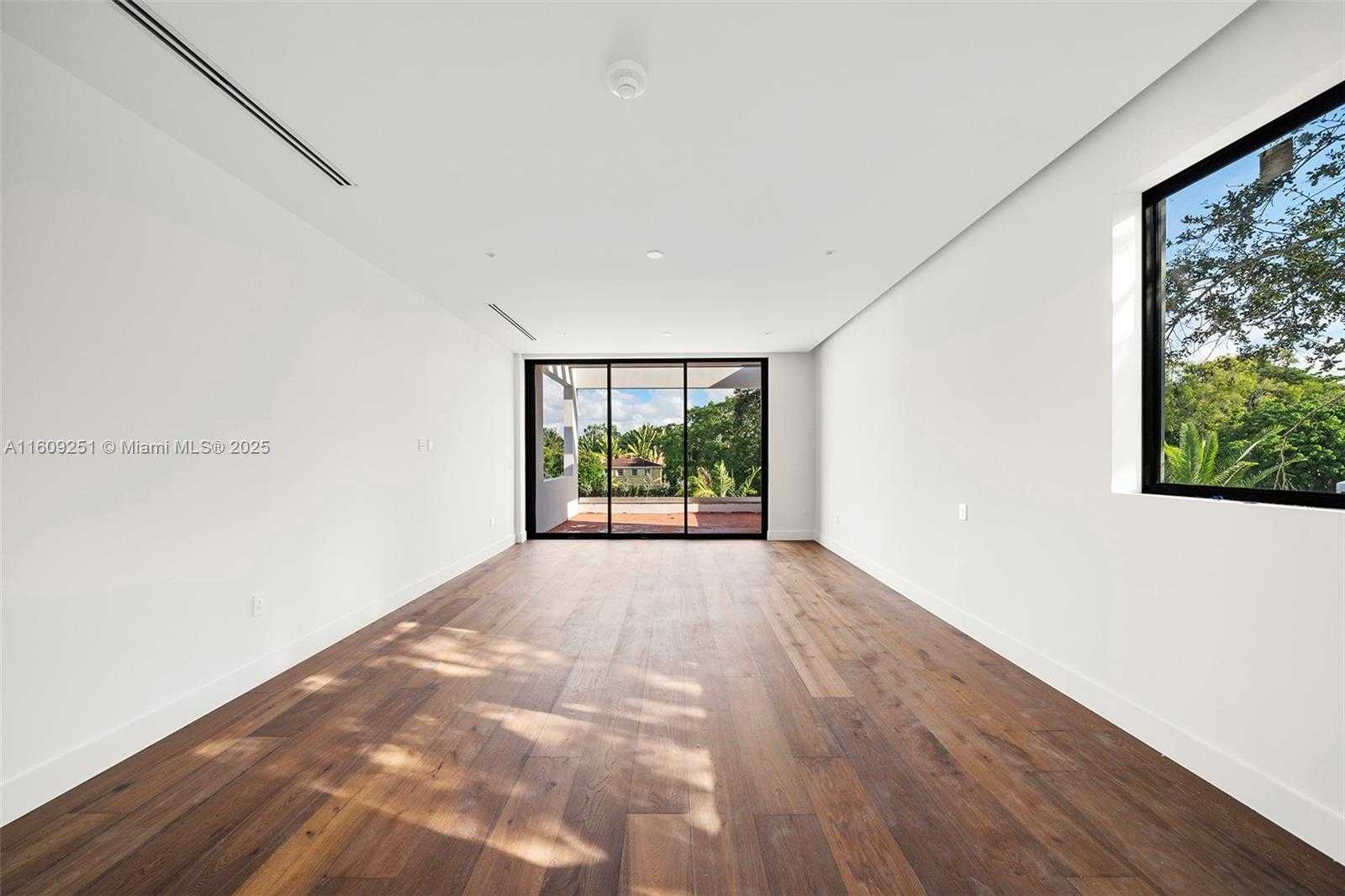 Small Image of 6675 SOUTH WEST 96TH ST, Pinecrest Number 49