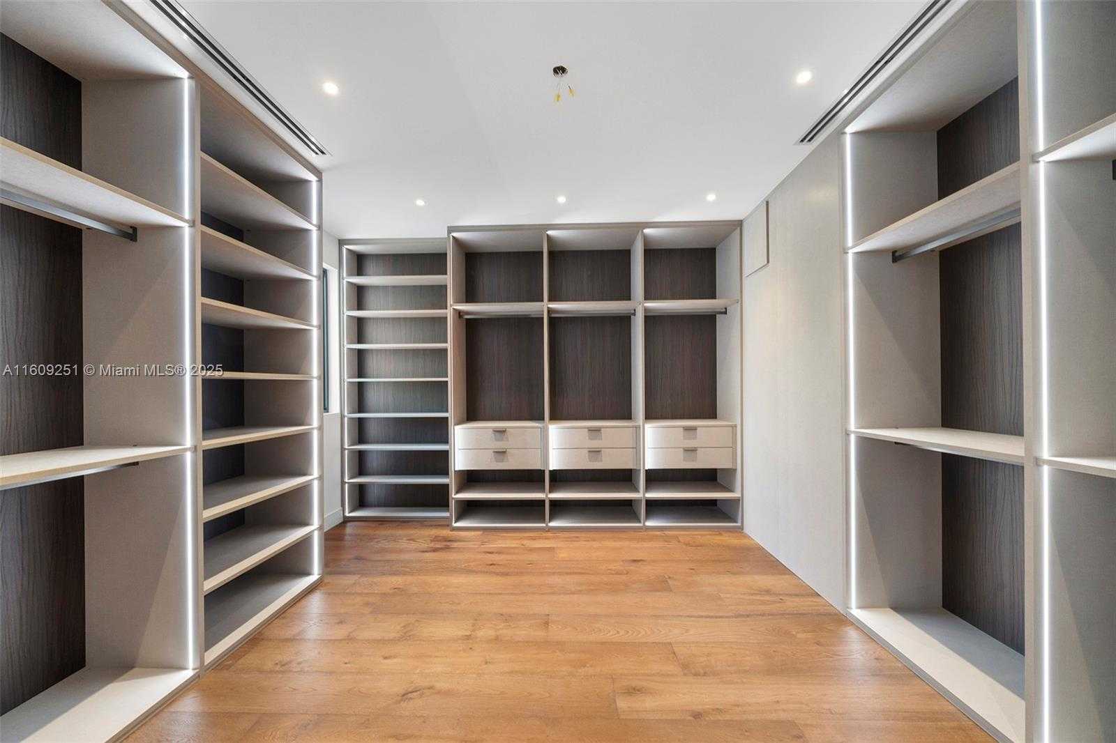 Small Image of 6675 SOUTH WEST 96TH ST, Pinecrest Number 51