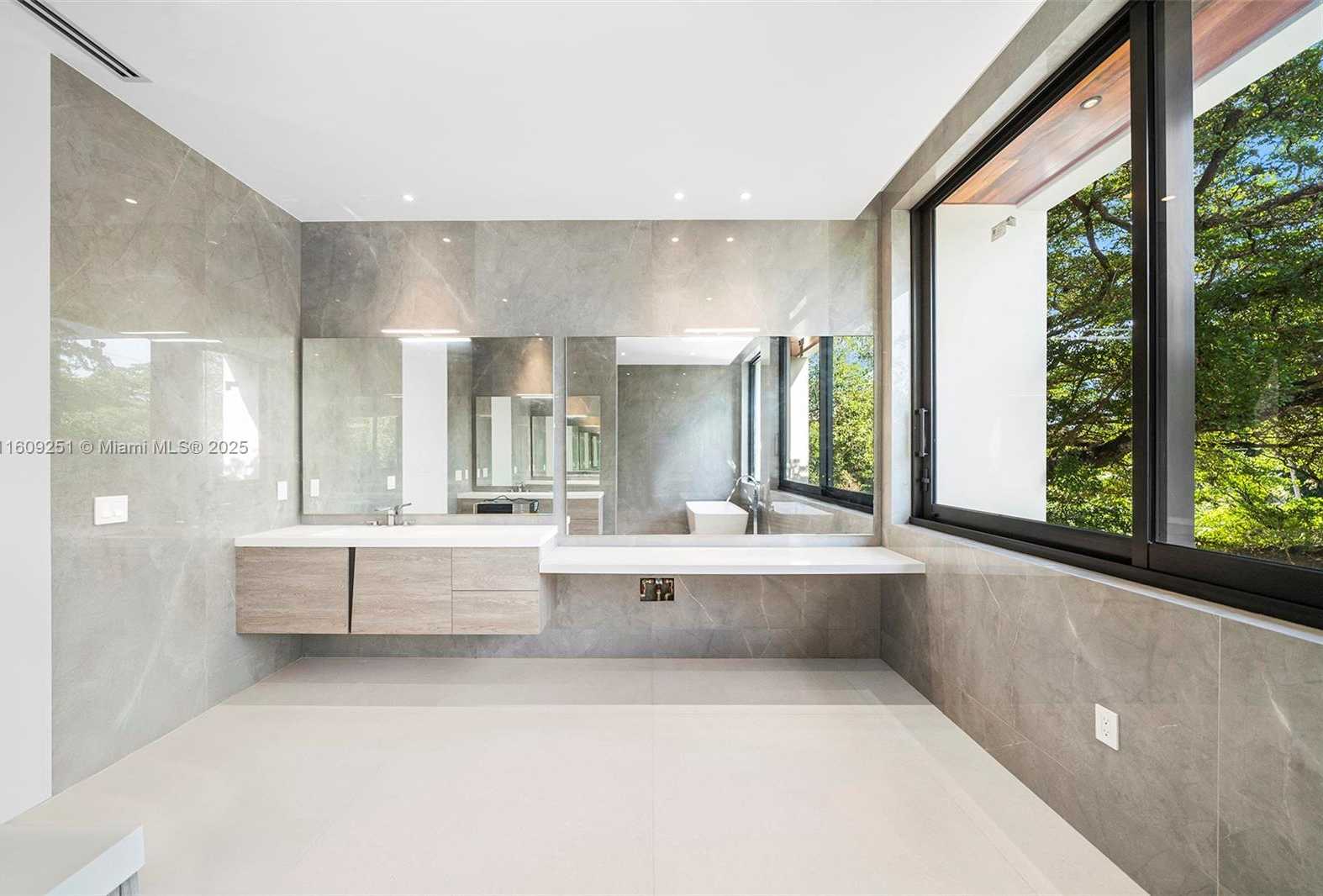 Small Image of 6675 SOUTH WEST 96TH ST, Pinecrest Number 54