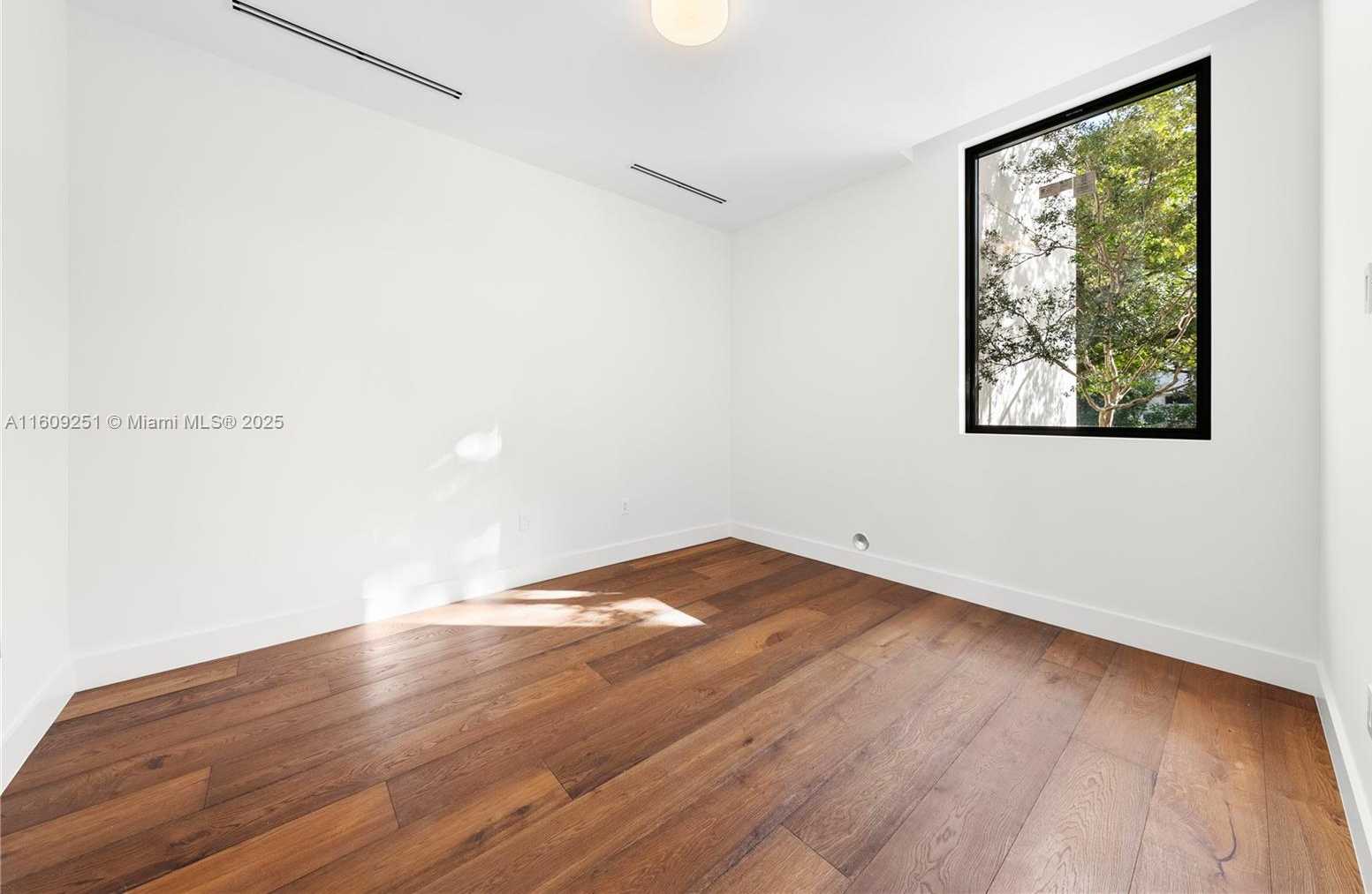 Small Image of 6675 SOUTH WEST 96TH ST, Pinecrest Number 55