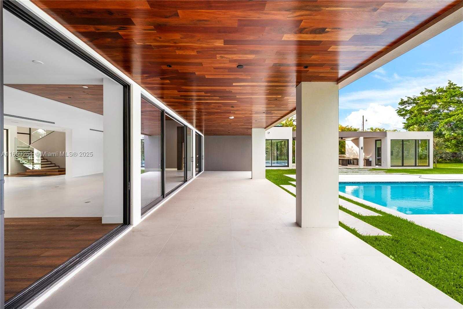 Small Image of 6675 SOUTH WEST 96TH ST, Pinecrest Number 62