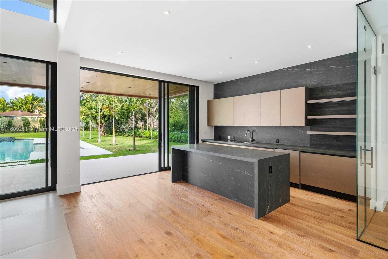 Small Image of 6675 SOUTH WEST 96TH ST, Pinecrest Number 64