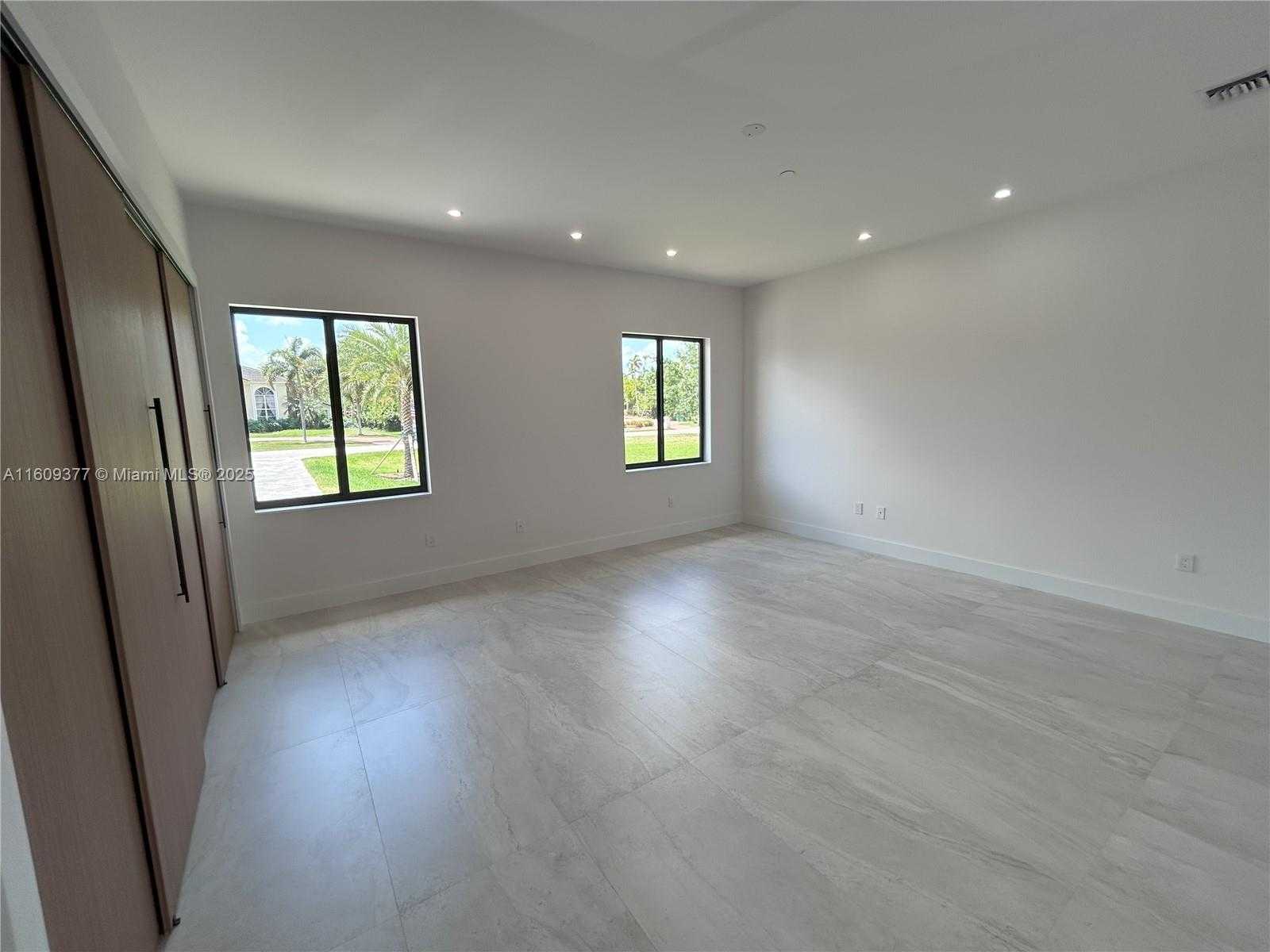Small Image of 12231 SOUTH WEST 2ND ST, Plantation Number 32