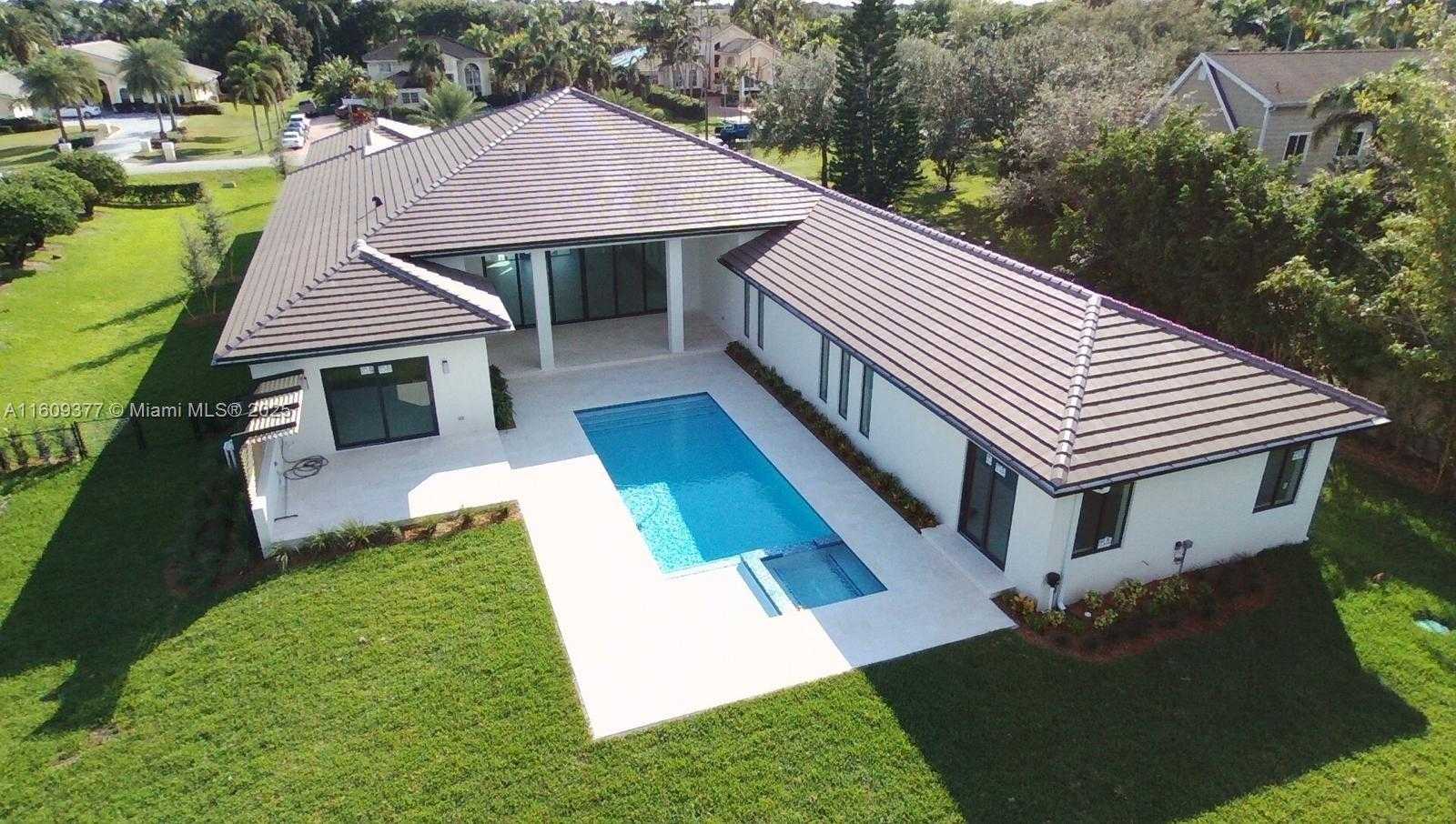 Small Image of 12231 SOUTH WEST 2ND ST, Plantation Number 5