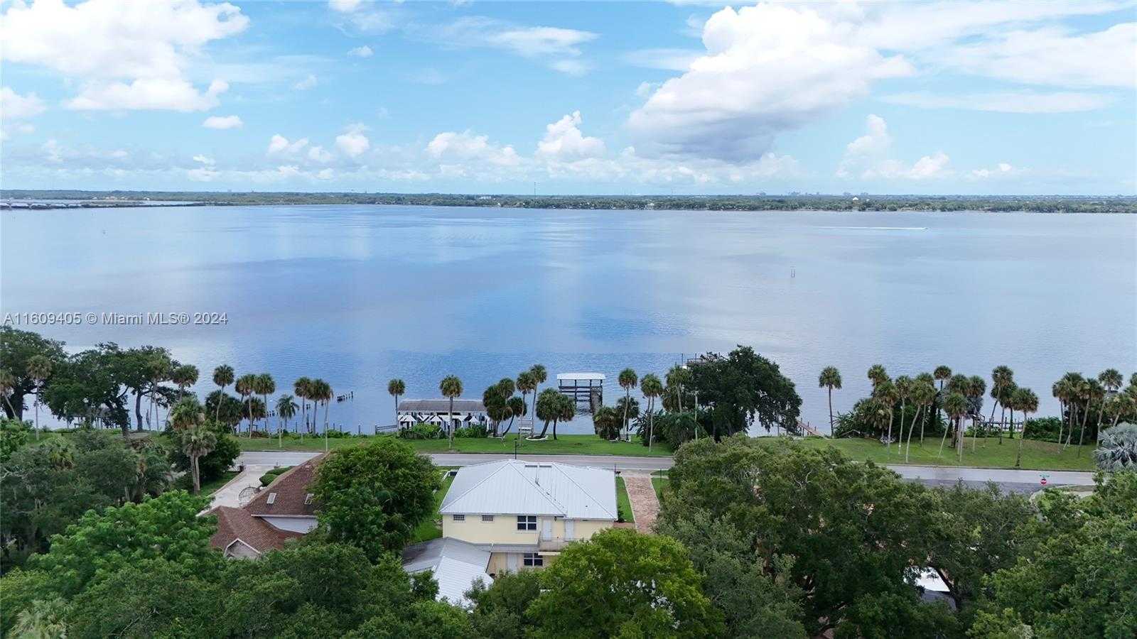 Small Image of 1613 NORTH INDIAN RIVER DRIVE, Cocoa Number 15